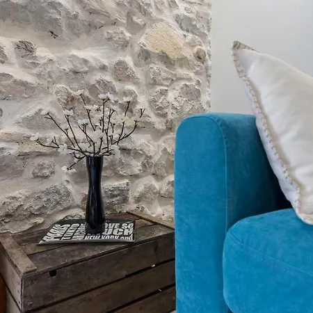 Appartement Migrainier Côté Cour Antibes